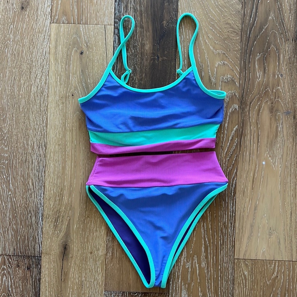 Beach Riot Eva swim set Large top/Med bottoms